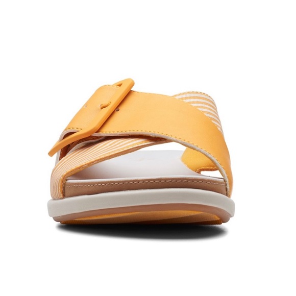 NIB Clarks Cloudsteppers 8W Wide Eliza April Comfort Slide Sandal Yellow - Picture 4 of 15
